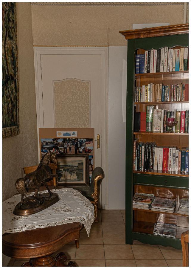 Maison De Retraite Vertaizon Екстериор снимка